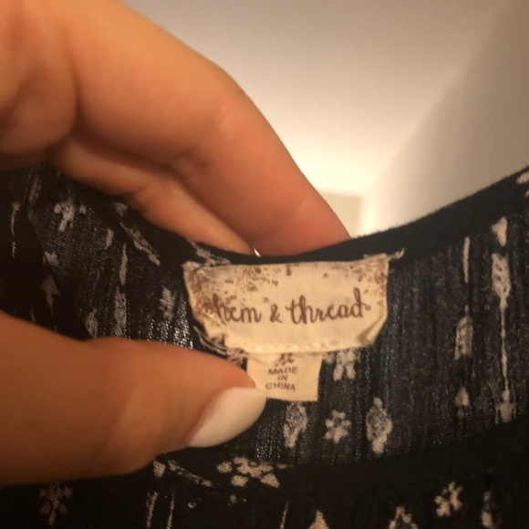 🛍 2/$30 | Black & White Boutique Wide-Leg Jumper - Picture 3 of 3